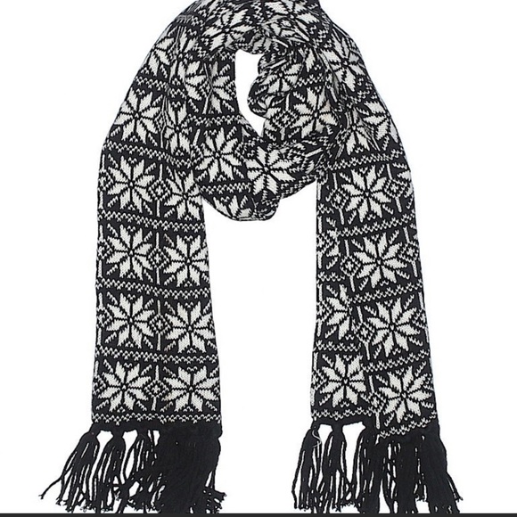 J. Crew Accessories - J. Crew Black & White Snowflake Scarf
